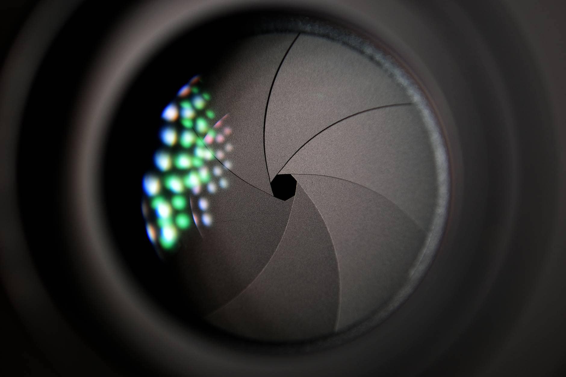 Camera Focusing Modes Explained • Improvefoto Articles